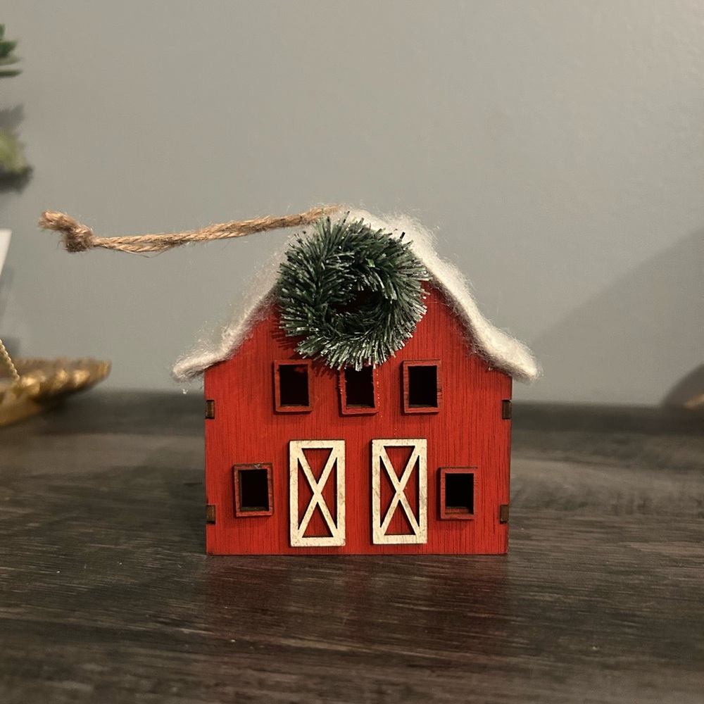 Barn Wood Ornament Christmas Tree Farm Garden Horse Cow Mantel Table Decor Snow